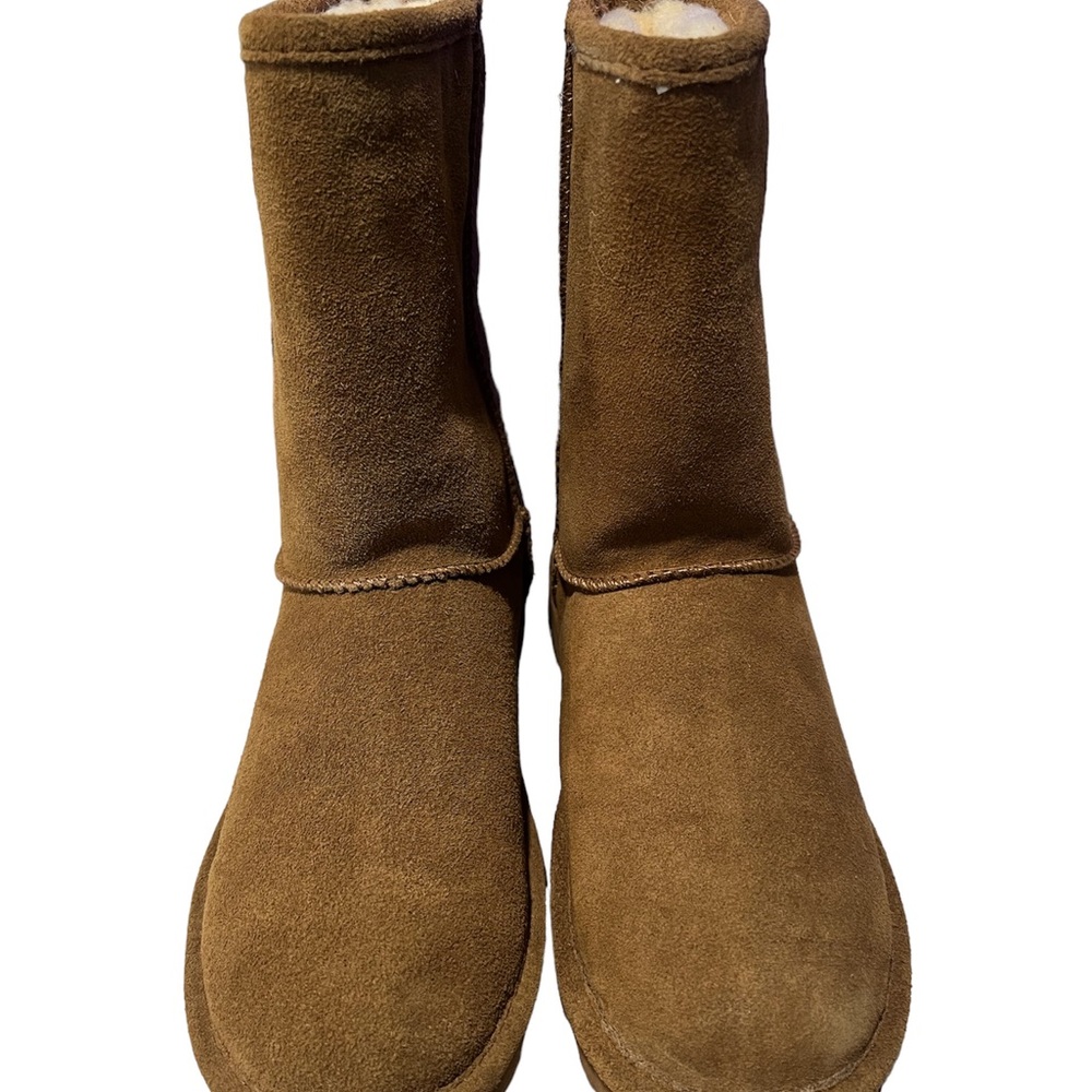 Boots - Picture 2 of 6